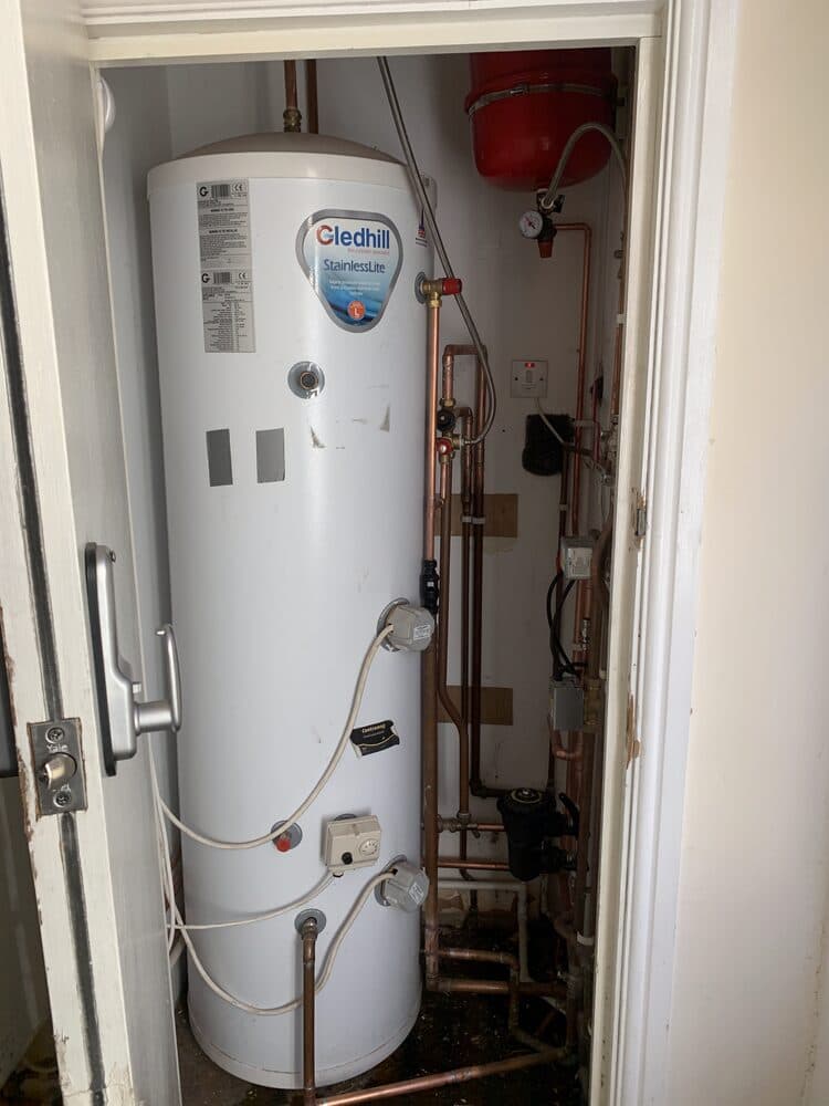 Gledhill unvented hot water cylinder installation